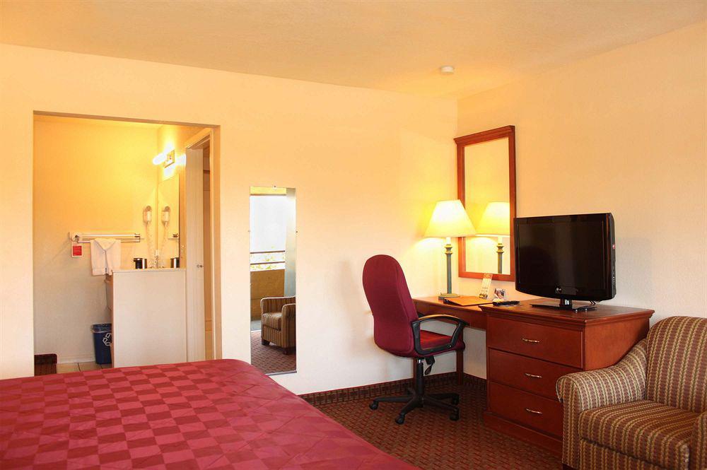 รามาดา บาย วินด์แฮม เนียร์ ซีเวิร์ลด์ มิสชัน บีช Hotel ซานดิเอโก ภายนอก รูปภาพ